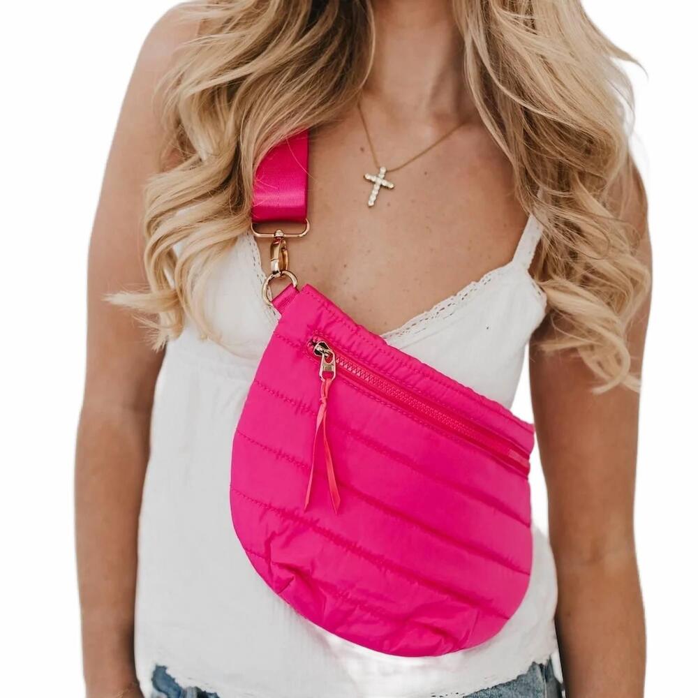 NEW PRETTY SIMPLE women's jolie puffer belt bag in fuchsia